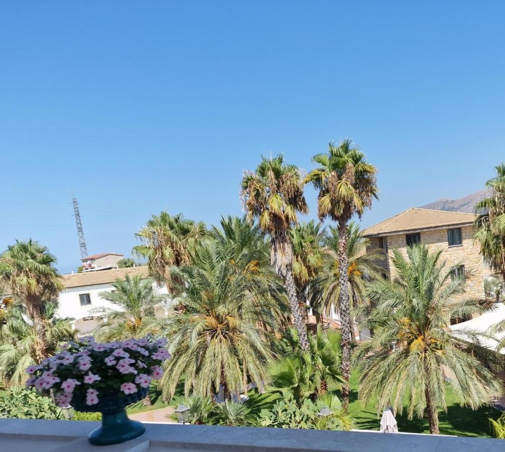 Al Balhara Suites&Spa Palermo Bagian luar foto
